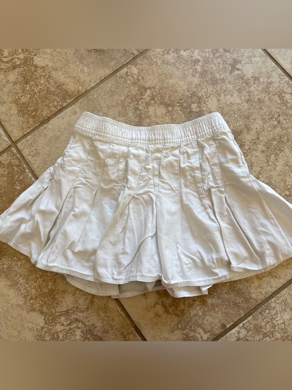 Abercrombie kids White Pleated Skort